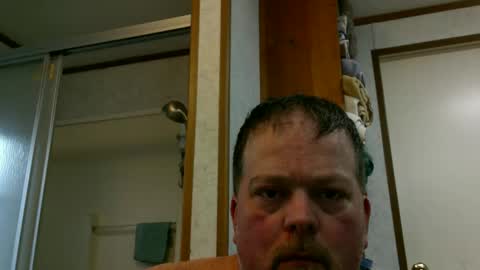 Snapshot of beer_money69 chatting on February 12, 8:18 pm beer_money69 online show from February 12, 8:18 pm