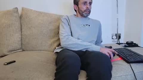 Snapshot of begbestuk chatting on October 21, 4:04 am begbestuk online show from October 21, 4:04 am