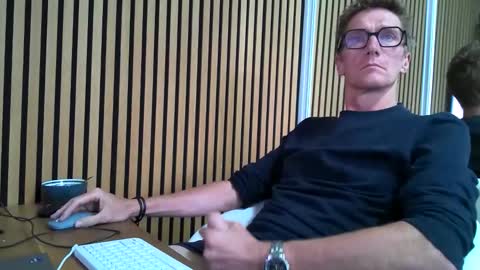 SexFriendFrance online show from September 18, 11:45 am