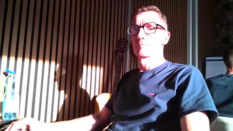 SexFriendFrance online show from December 16, 1:07 pm