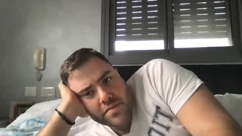 Snapshot of ben117 chatting on February 15, 12:43 pm ben117 online show from February 15, 12:43 pm