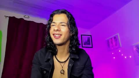 benjamin_fiore online show from December 4, 7:06 am