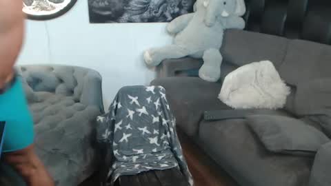 benjamincooperk online show from April 9, 9:04 am