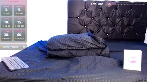 Benji Hoter online show from December 5, 7:29 pm