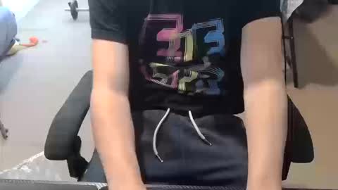 benjifrenchi18 online show from March 13, 8:00 am