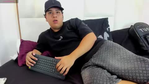 bennett_alejoo online show from September 16, 5:03 pm