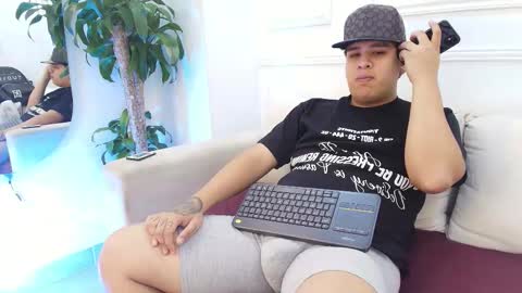 bennett_alejoo online show from October 8, 7:07 pm