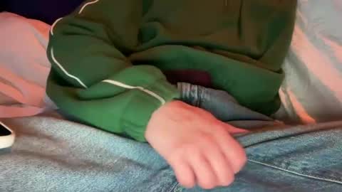 benny online show from May 17, 3:47 am
