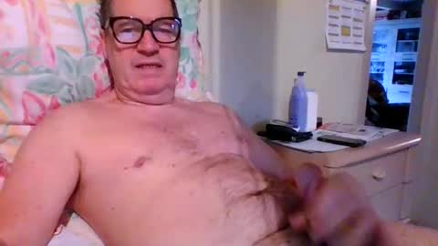 bennybutterfly007 online show from February 11, 9:25 am