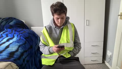 Snapshot of benwardle123 chatting on March 10, 2:37 pm READ MY BIO ---  --- READ MY BIO online show from March 10, 2:37 pm