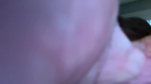 Snapshot of benz10001 chatting on February 12, 12:22 pm benz10001 online show from February 12, 12:22 pm