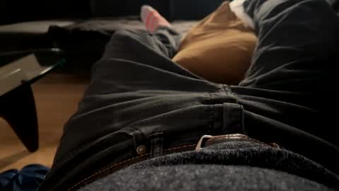 Snapshot of benz10001 chatting on March 12, 11:01 pm benz10001 online show from March 12, 11:01 pm