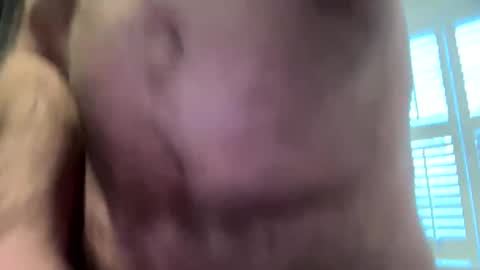 Snapshot of benz10001 chatting on February 15, 2:00 pm benz10001 online show from February 15, 2:00 pm