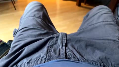 Snapshot of benz10001 chatting on September 16, 10:21 pm benz10001 online show from September 16, 10:21 pm