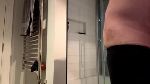 Snapshot of benz10001 chatting on January 11, 12:40 pm benz10001 online show from January 11, 12:40 pm