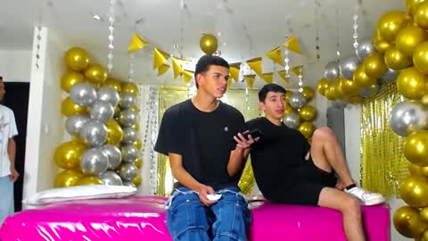 benz boys online show from January 18, 12:04 pm