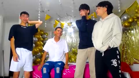 benz boys online show from February 5, 12:17 pm