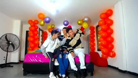 benz boys online show from March 11, 12:06 pm