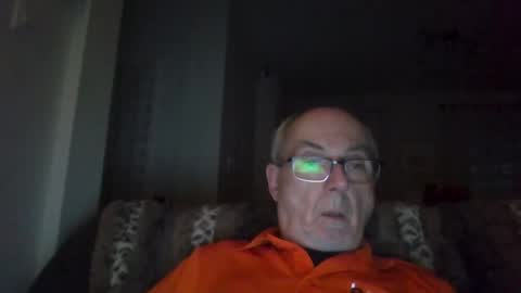 Snapshot of bernard1102 chatting on October 6, 10:58 pm bernard1102 online show from October 6, 10:58 pm