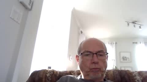 Snapshot of bernard1102 chatting on February 4, 5:12 pm bernard1102 online show from February 4, 5:12 pm