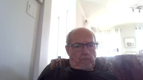 Snapshot of bernard1102 chatting on October 5, 7:40 pm bernard1102 online show from October 5, 7:40 pm