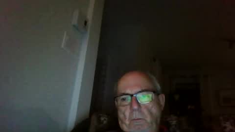 Snapshot of bernard1102 chatting on September 19, 11:59 pm bernard1102 online show from September 19, 11:59 pm