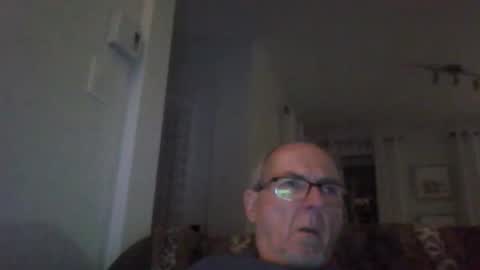 Snapshot of bernard1102 chatting on September 23, 12:10 am bernard1102 online show from September 23, 12:10 am