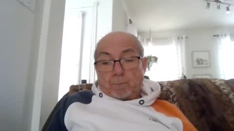 Snapshot of bernard1102 chatting on January 23, 2:17 pm bernard1102 online show from January 23, 2:17 pm