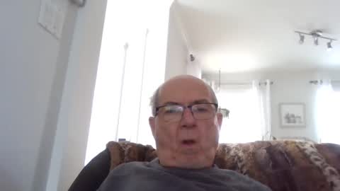 Snapshot of bernard1102 chatting on January 28, 3:25 pm bernard1102 online show from January 28, 3:25 pm