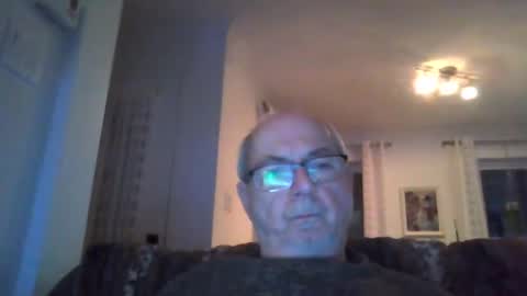 Snapshot of bernard1102 chatting on December 9, 11:36 am bernard1102 online show from December 9, 11:36 am