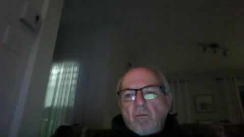 Snapshot of bernard1102 chatting on March 10, 9:56 am bernard1102 online show from March 10, 9:56 am