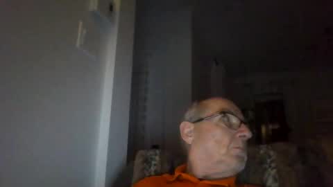 Snapshot of bernard1102 chatting on October 8, 2:16 am bernard1102 online show from October 8, 2:16 am