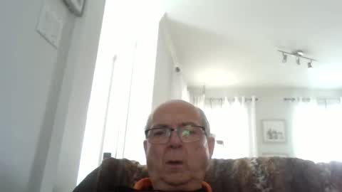 bernard1102 online show from February 27, 6:40 pm