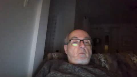 Snapshot of bernard1102 chatting on January 26, 3:06 am bernard1102 online show from January 26, 3:06 am