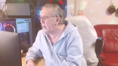 jean online show from February 24, 8:14 pm