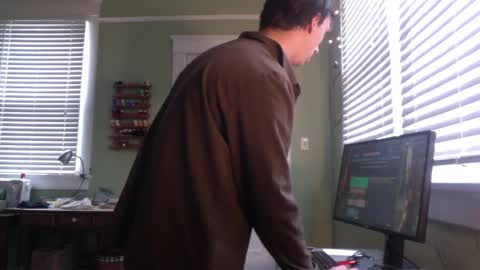 best_triam online show from December 8, 5:33 pm