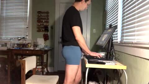 best_triam online show from December 3, 10:49 pm