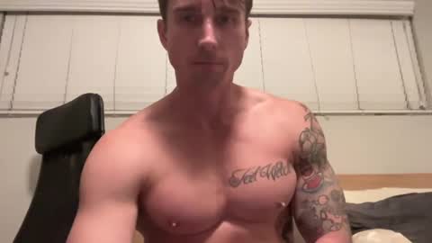 Snapshot of bestcoast35 chatting on December 9, 3:18 am Bestcoast3579 online show from December 9, 3:18 am