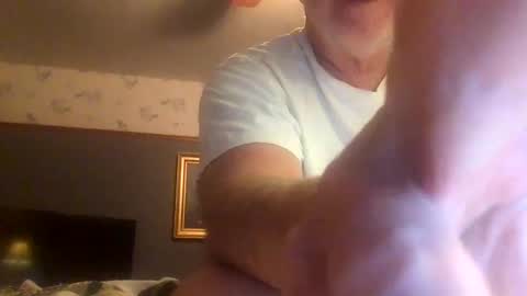 bhsurfer3 online show from February 17, 12:16 pm