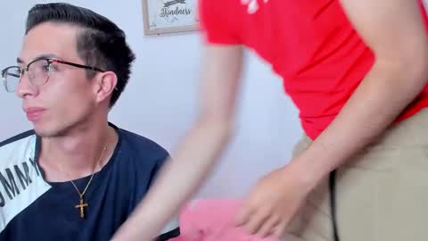 john and cris online show from December 4, 4:54 am