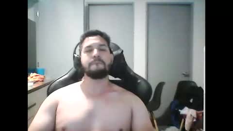 latinBoyHuge online show from December 19, 12:12 pm