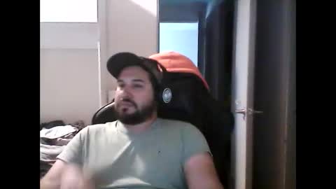 latinBoyHuge online show from September 23, 6:18 pm