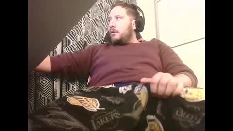 bigbroly88 online show from February 28, 6:10 am