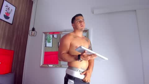 Tylerr online show from October 2, 8:35 pm