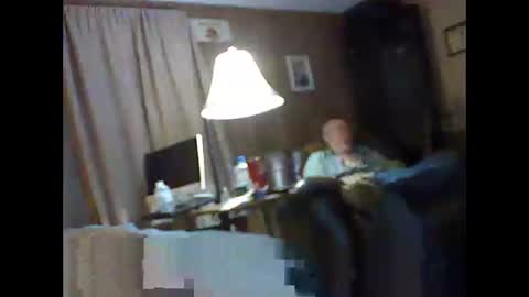 Snapshot of bigbenidick1 chatting on October 27, 8:33 pm BB online show from October 27, 8:33 pm