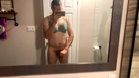 Snapshot of bigcam3cummins chatting on December 14, 2:23 am bigcam3cummins online show from December 14, 2:23 am