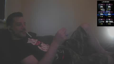 Jon - Im Straight online show from May 8, 6:19 pm