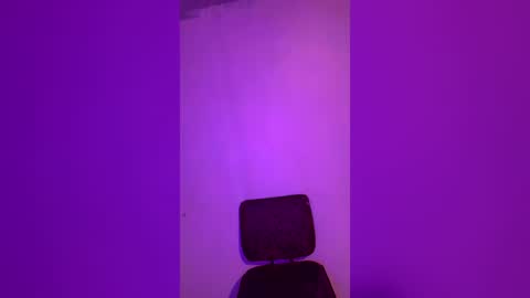 bigdaddy_1994387934 online show from March 14, 4:38 am
