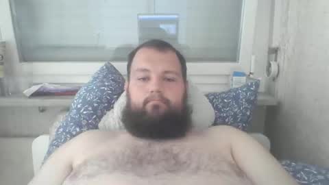 Snapshot of bigdamo95 chatting on October 29, 7:44 am bigdamo95 online show from October 29, 7:44 am