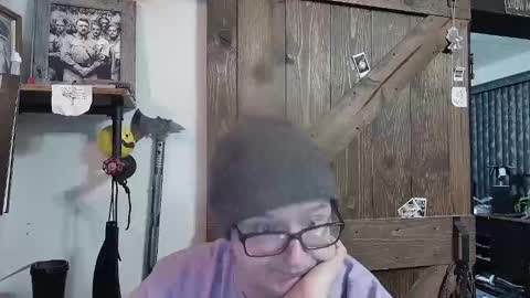 Darryl online show from February 3, 12:04 am